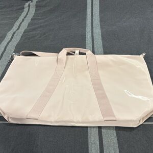 Victoria Secret Overnight bag!